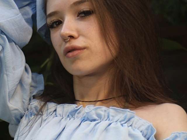 TINYANIE free sexy photo
