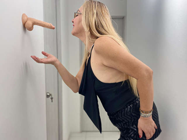 VICTORIAFIRE free hard sexy photo