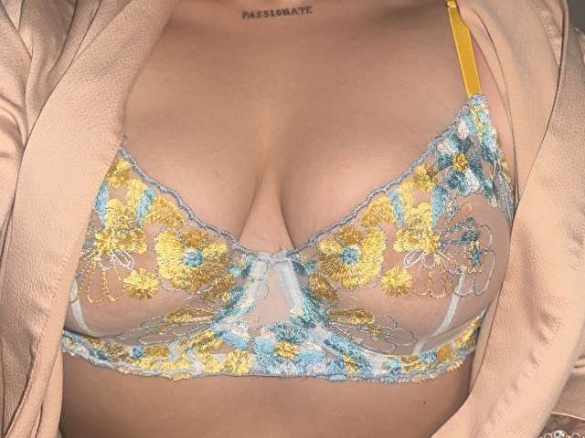 EMMAALLEN free hard sexy photo