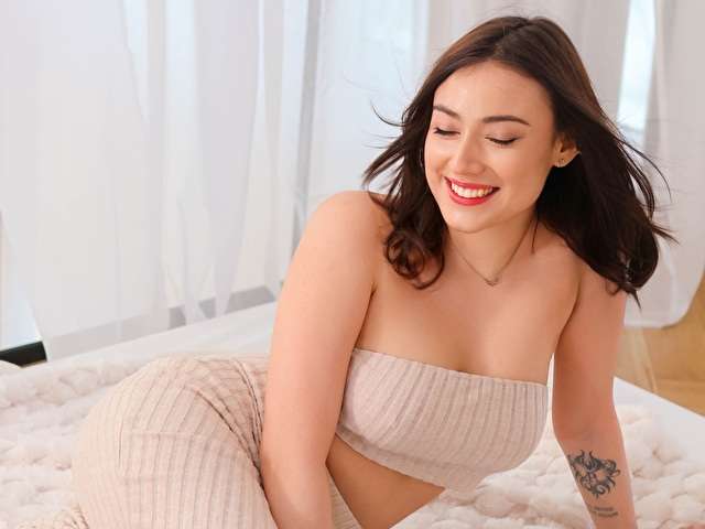 KAYLAAMAZING free sexy photo