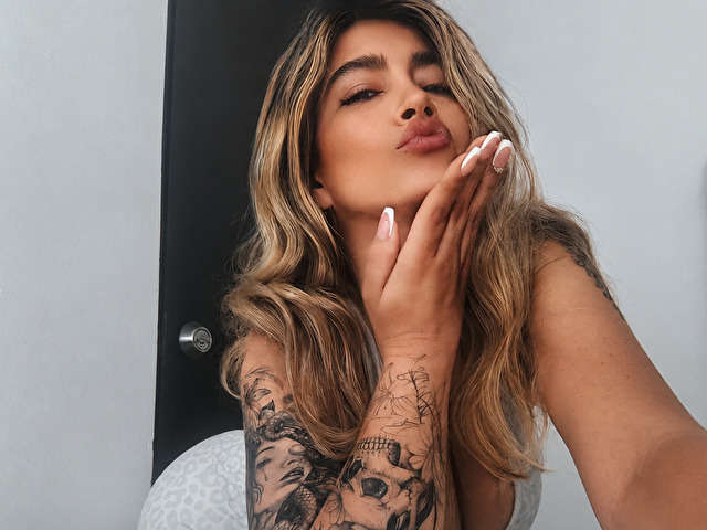 EMILYPARKERR free sexy photo