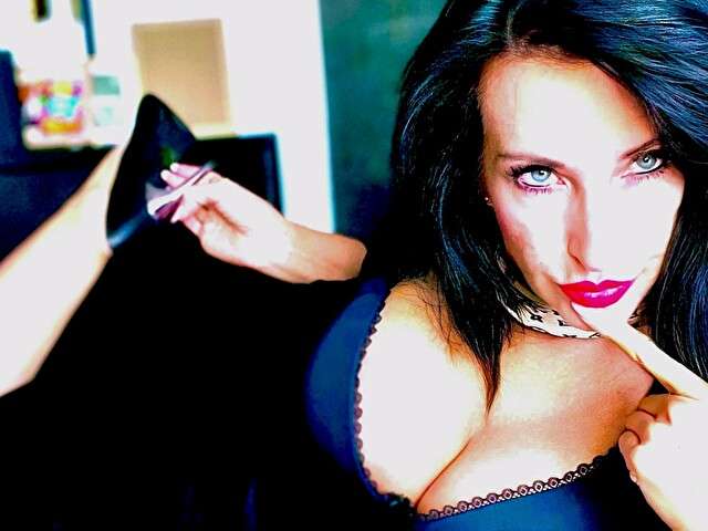 HOTCHANTAL free sexy photo