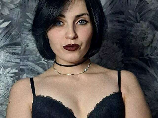 KAMILI free sexy photo