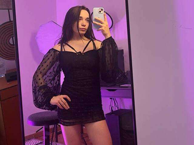 ALISHAMELISN free sexy photo