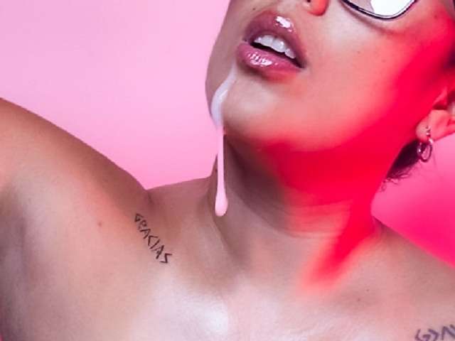 SALMMAMILF free sexy photo