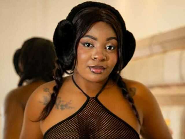 XHANIYAH free sexy photo