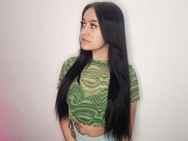 AISHATEMPT free sexy photo
