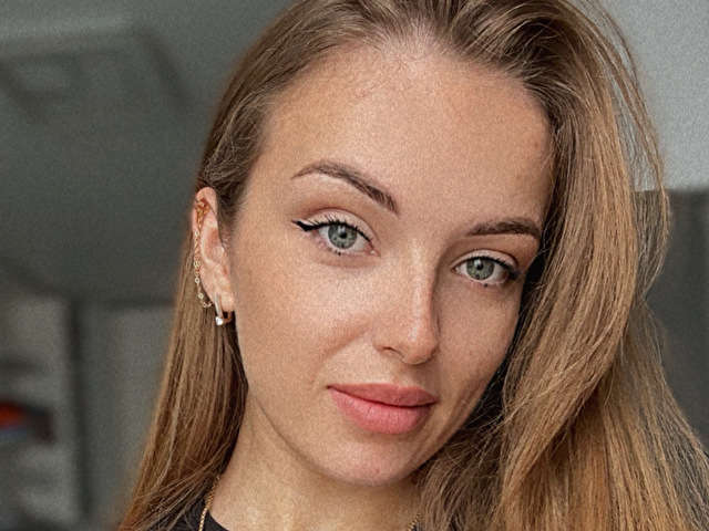 AMISTLOVE free sexy photo