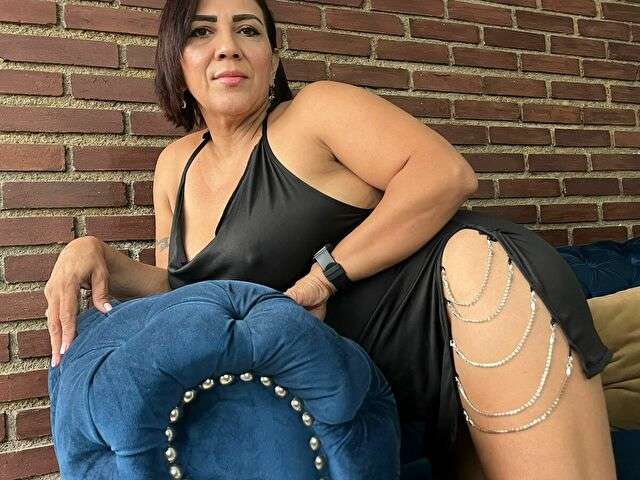 CRISLUNA free sexy photo