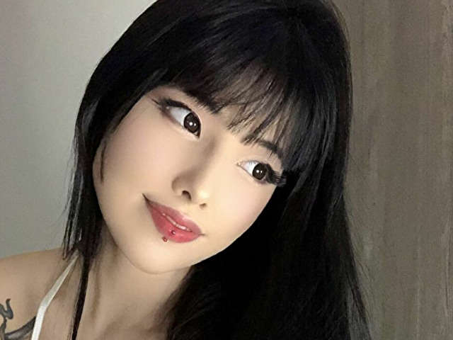 MOMOMIZUKI free sexy photo