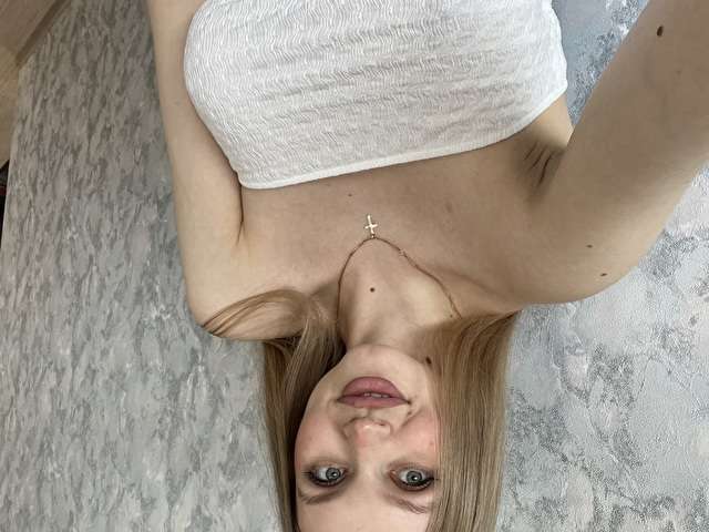 SECRETIRIS free sexy photo