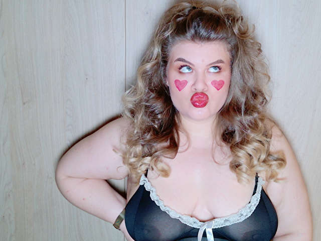 HONEYLIPS free sexy photo