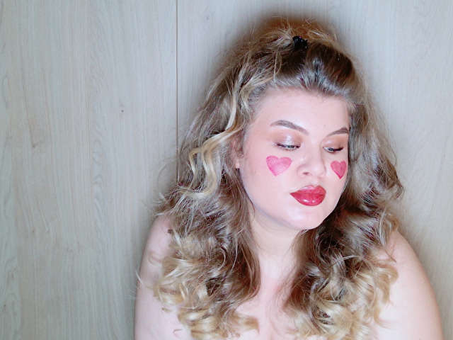 HONEYLIPS free sexy photo