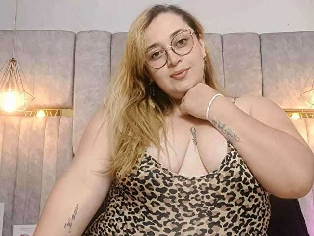 NATASHABLOND free sexy photo