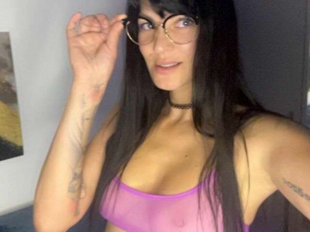 AGATAMOORE free sexy photo