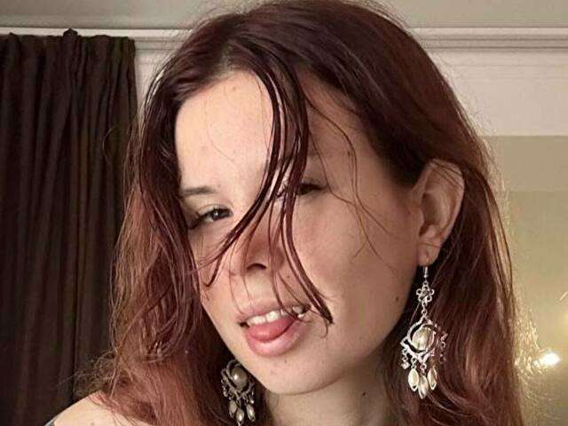 YOURSONYYA free sexy photo