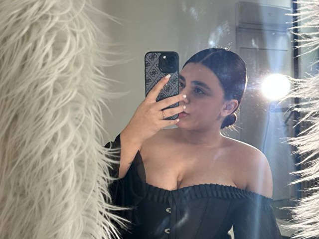 COURTNEYYK1 free sexy photo