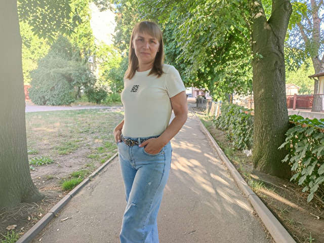 ELARA free sexy photo