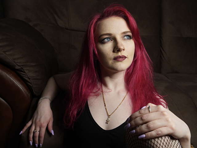 MERCYN free sexy photo