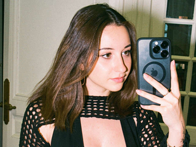 LYLIA free sexy photo