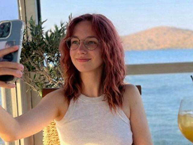 REDFOXIE free sexy photo