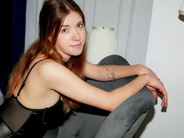 ARIARYX1 free sexy photo