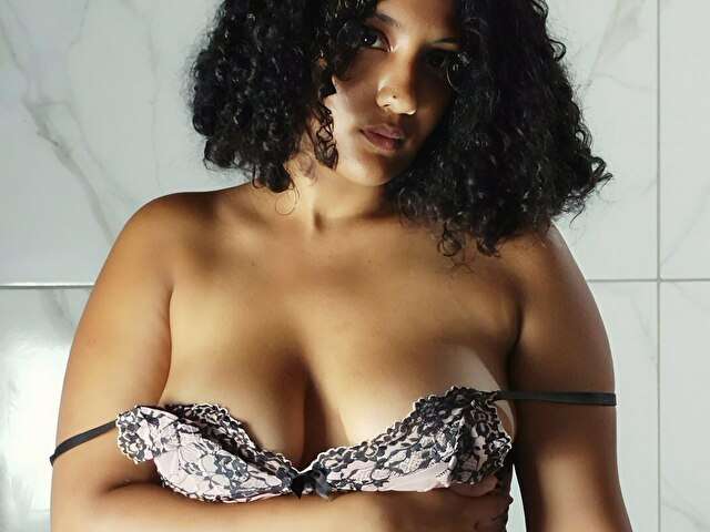 LUALEMONS free sexy photo