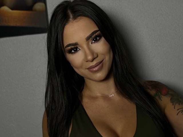 LARAMINXX free sexy photo