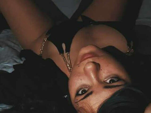 PEARLKIKI19 free sexy photo