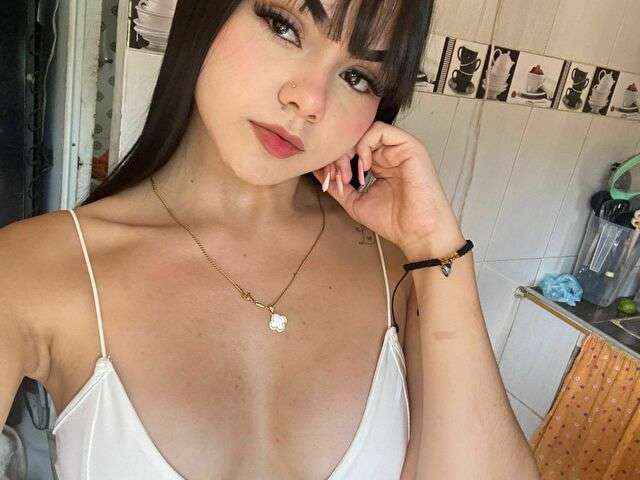 DAPNEKIT free sexy photo