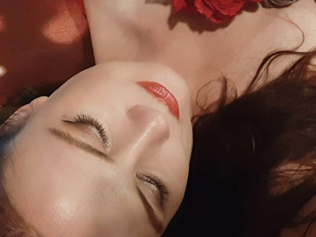 SWEETYEMILY free sexy photo