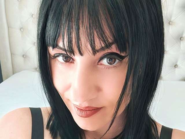 GODESSUNIQ free sexy photo