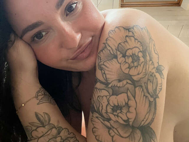 CAMILLEEEE free hard sexy photo