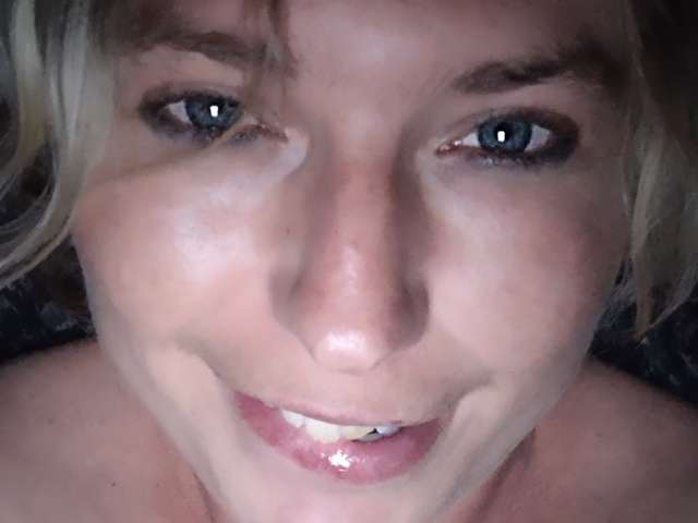 MYSTERYWOMAN free sexy photo